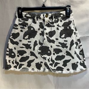 Princess Polly Black White Cow Print Denim Mini Skirt Frayed Hem Size 0